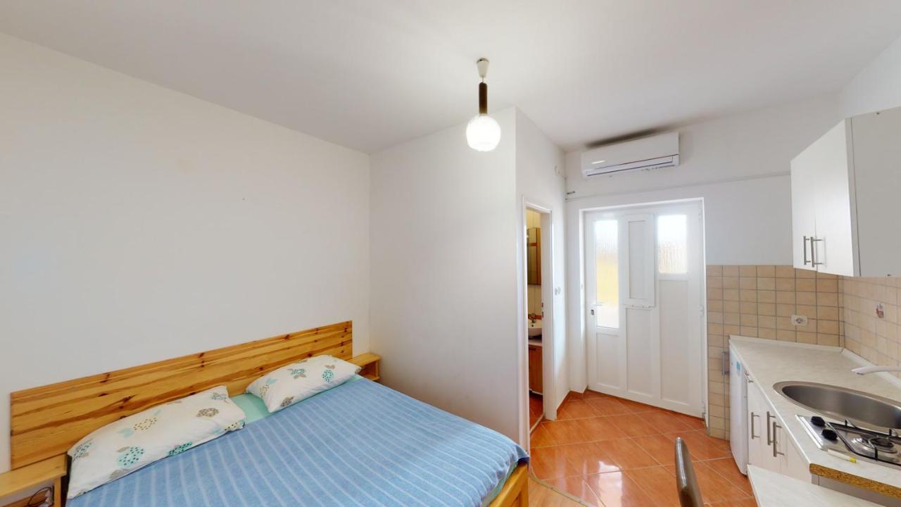 Jaska & Jelica House Apartments Metajna Buitenkant foto